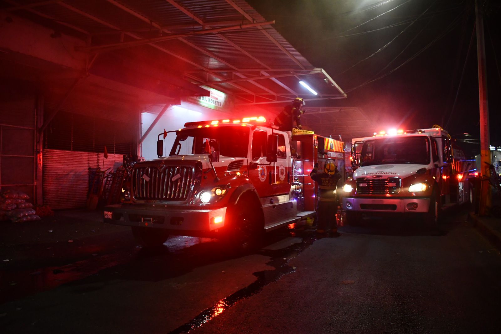 Se Registra Incendio En Una Bodega Del Mercado De Abastos