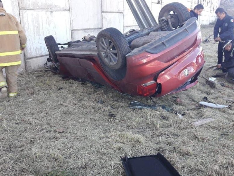 Veh Culo Cae De Puente En El Municipio De Calera