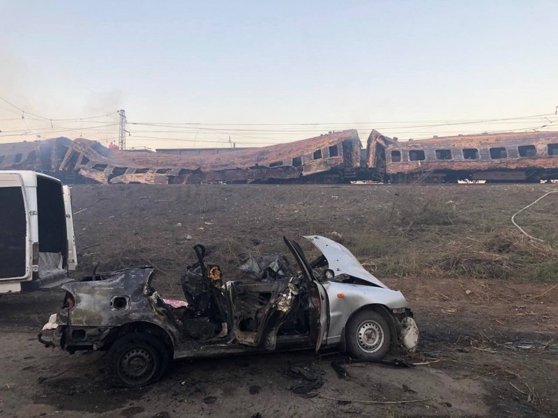 15 muertos tras bombardeo ruso a estación de trenes ucraniana