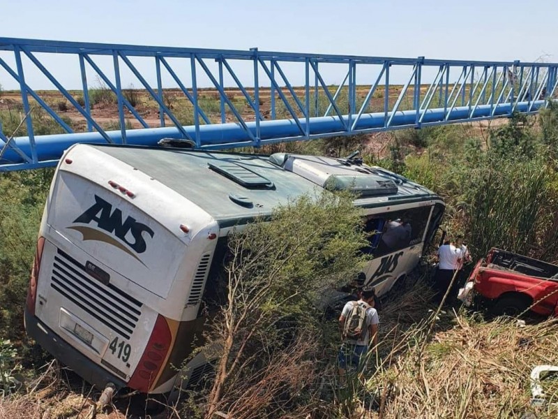 2 personas fallecidas deja camionazo en el Ejido Chihuahuita