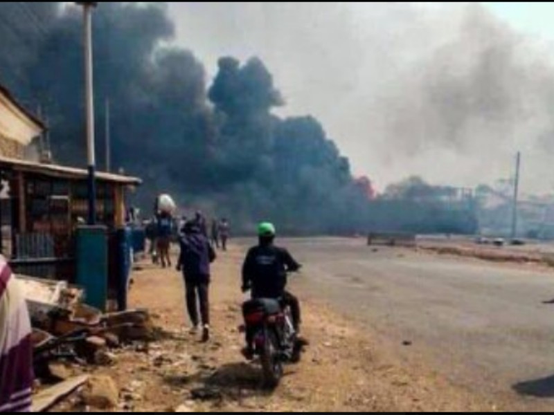 50 muertos en Nigeria tras explosión de camión cisterna