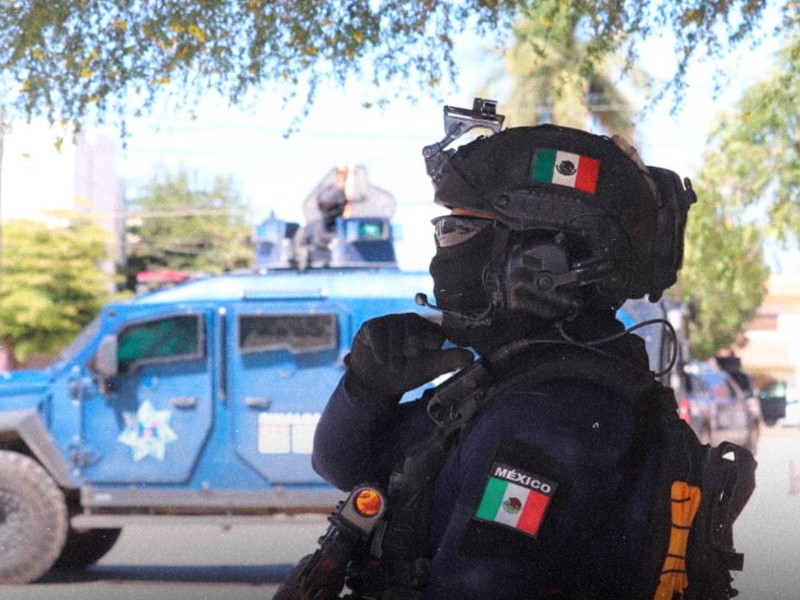 Agentes de la PEP realizan operativo en colonias de Guamúchil