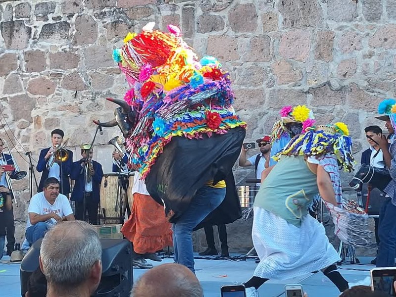 Alistan carnaval de toritos de petate 2025 en Morelia