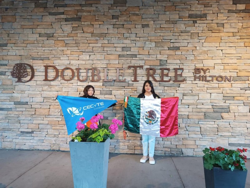Alumnas representan a Guanajuato en museo 