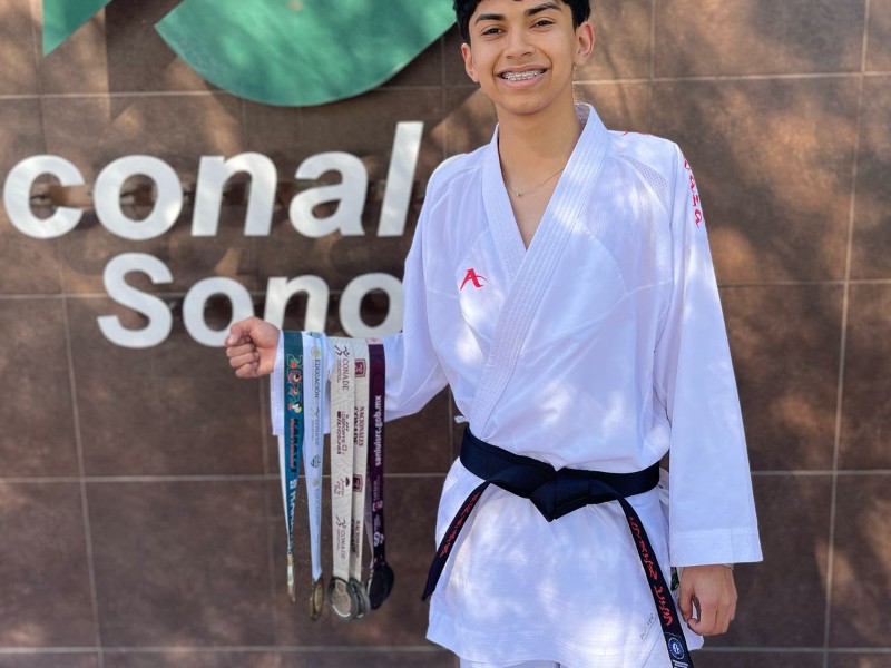 Alumno de Conalep Sonora acudirá a campeonato internacional de karate