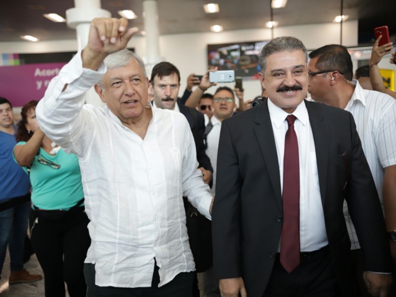 AMLO llega a Jalisco para reunión con gobernador