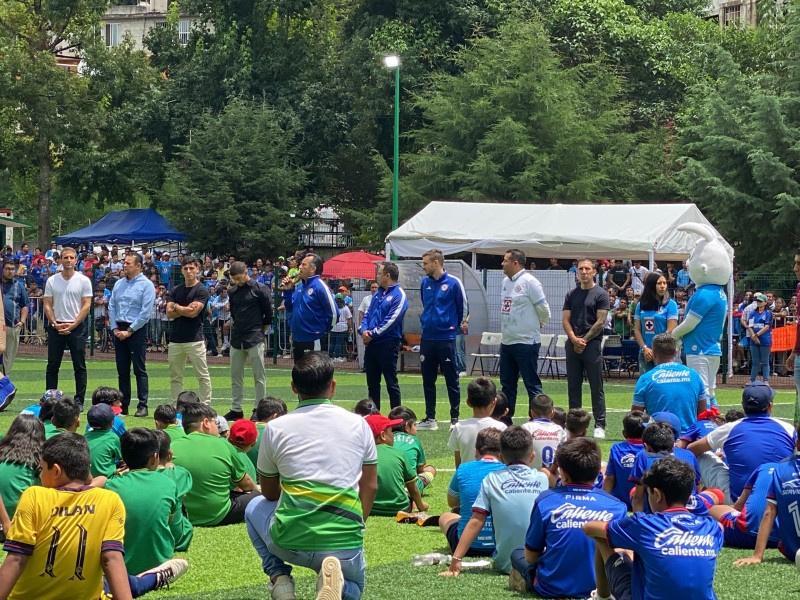 Anselmi, de Cruz Azul, se lleva las palmas en Xalapa