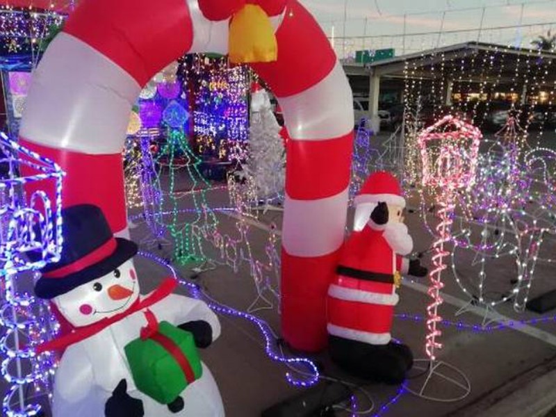 Arranca con el pie derecho venta de artículos navideños