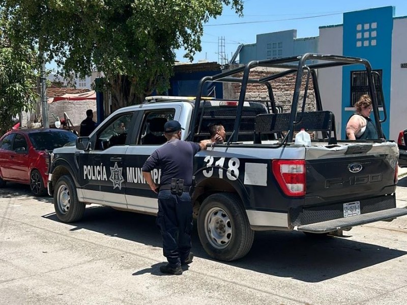 Arrestan a hombre por presunta violencia doméstica en Mazatlán