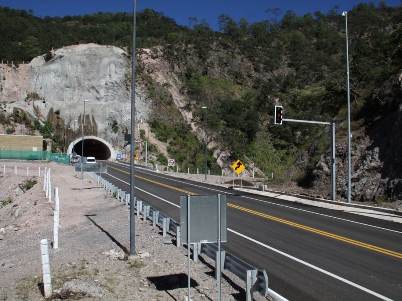 Aumentos en autopistas afectan economía y turismo en Durango