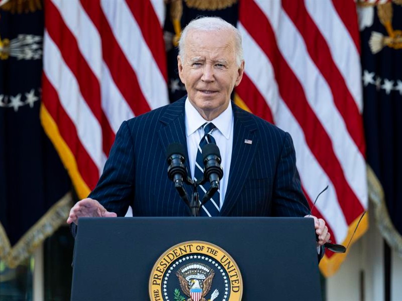 Biden acepta resultados y promete una transición pacífica a Trump