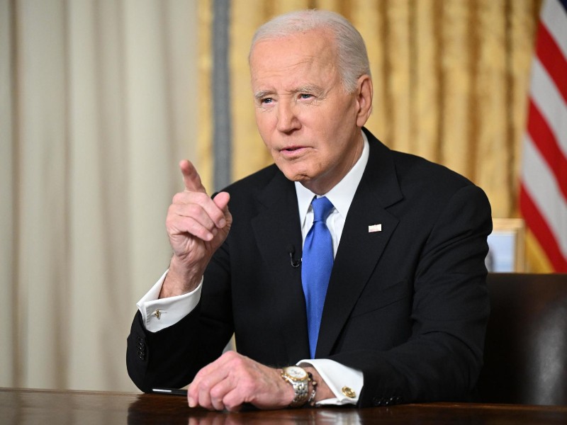 Biden pide mantener la fe y el compromiso