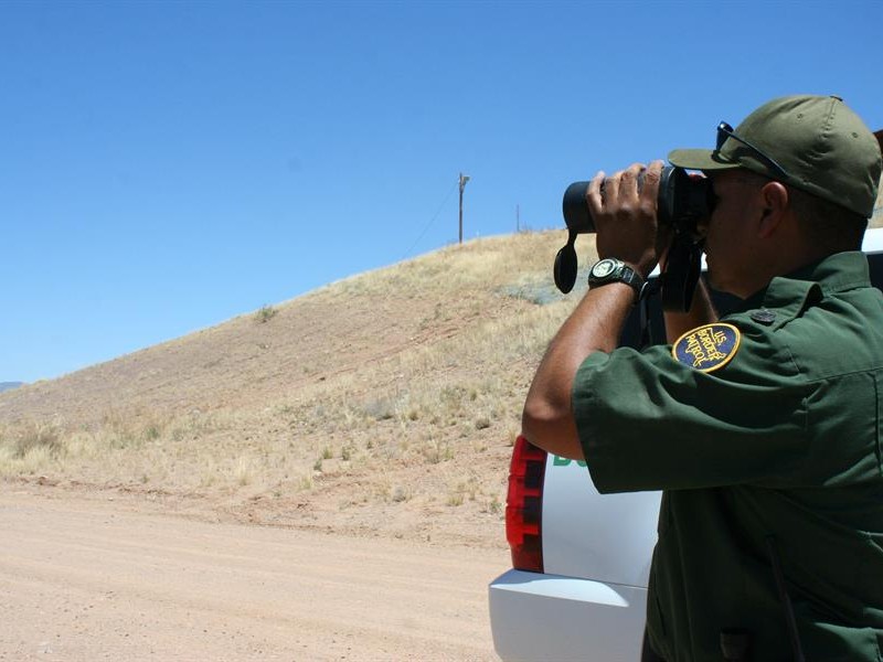 Caen los cruces ilegales un 85% tras medidas de Trump