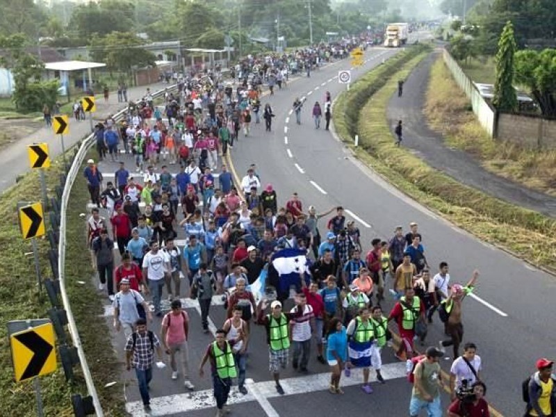 Caravana migrante avanza a Tapachula