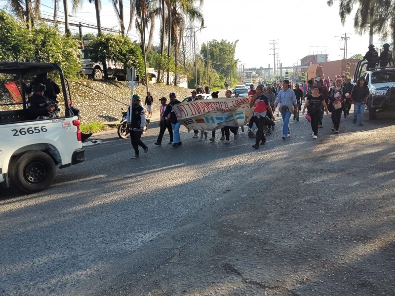 Caravana migrante recorre la zona centro de Veracruz