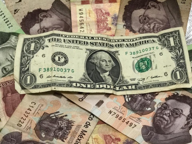 Cierre Dólar: Peso mexicano se deprecia por aranceles de Trump