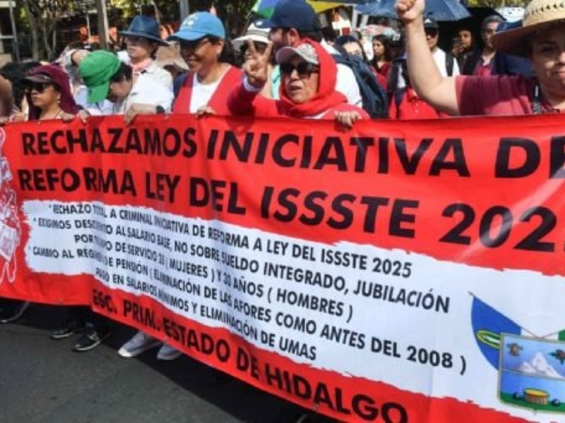 CNTE protesta contra reforma a la Ley del ISSSTE 2025