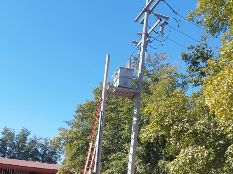 Comienzan trabajos de reparación eléctrica en primaria Guadalupe Victoria