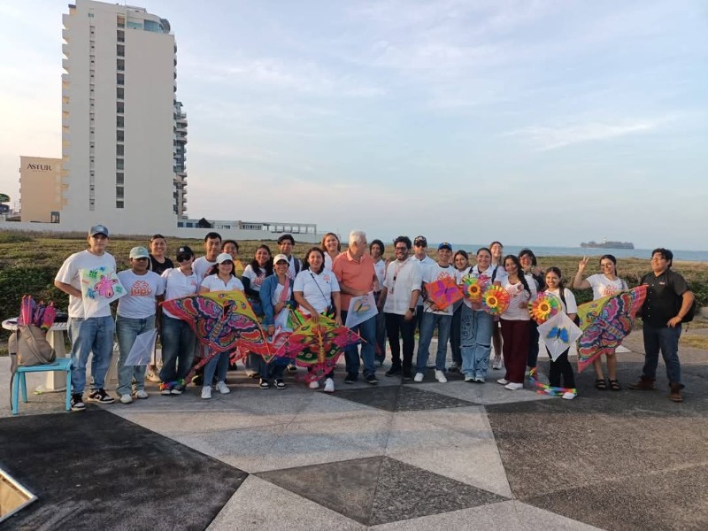 Con mariposas al aire conmemoran día contra el cáncer infantil