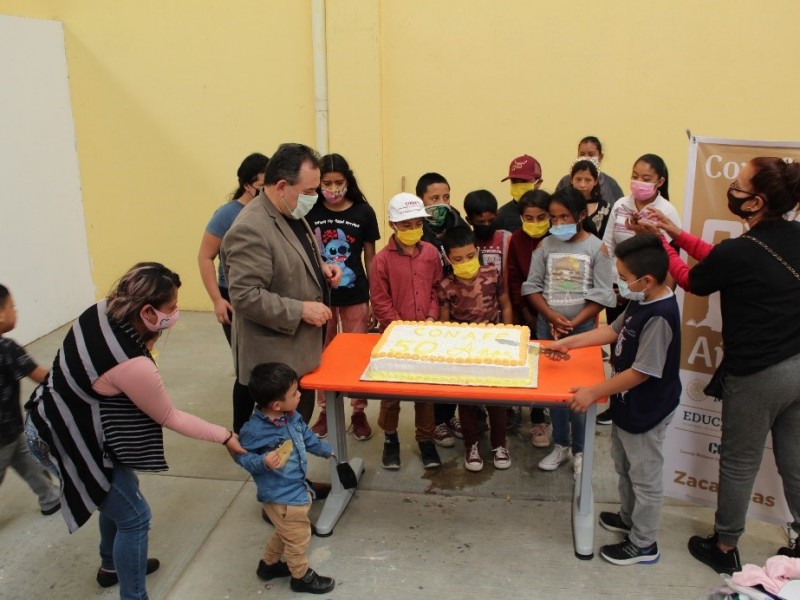 Conafe celebra su 50 aniversario