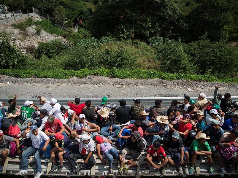 Continua avanzando caravana de migrantes rumbo a Veracruz