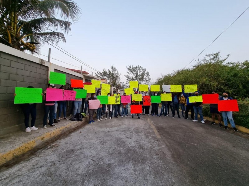 Continúan tomadas las instalaciones del Tecnológico de Alvarado