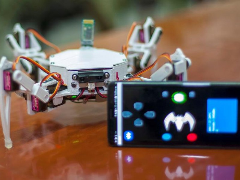 Crean robot para búsqueda y rescate en México