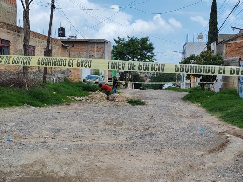 Dejan cuerpo tirado en colonia Quintero