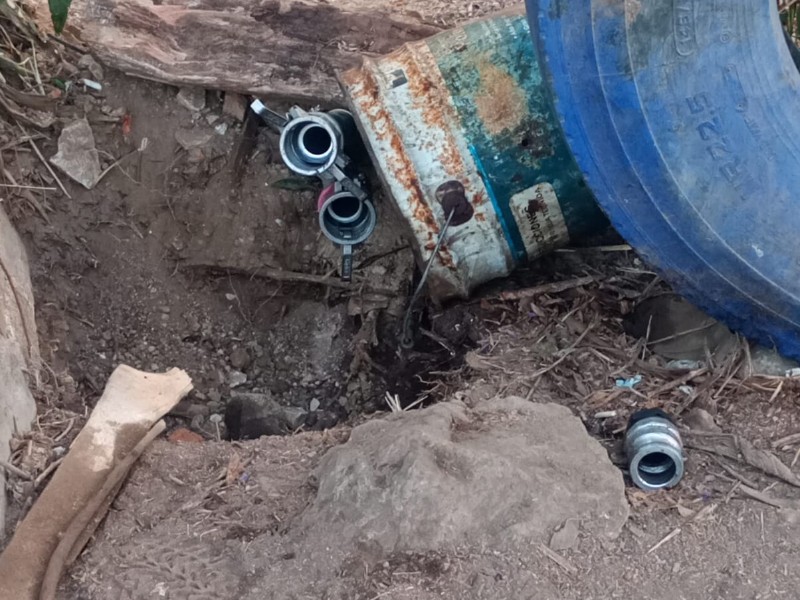 Detienen a tres por toma clandestina de hidrocarburos, El Tule