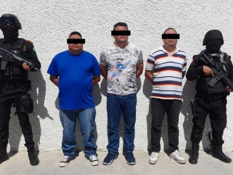 Detienen a tres por traslado de migrantes en Nuevo León