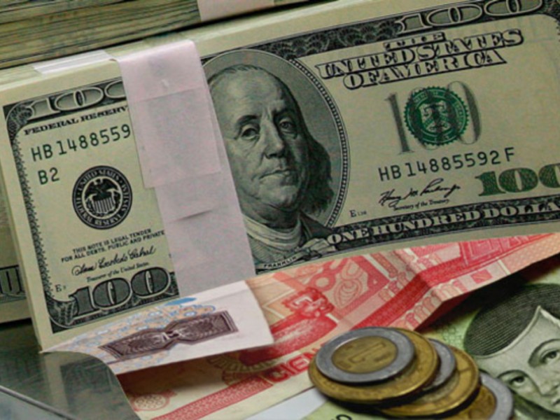 Dólar se vende hasta en 20.76 pesos