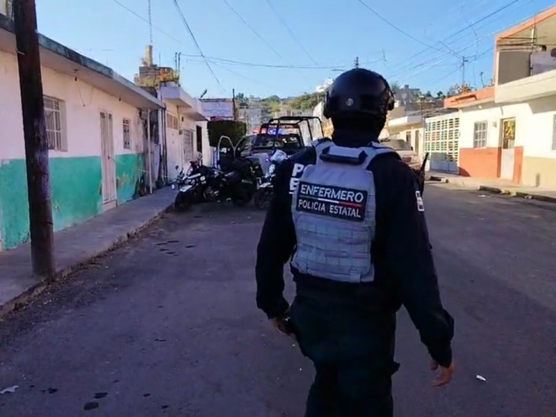 Enfrentamiento entre policías y civiles armados deja oficial muerto