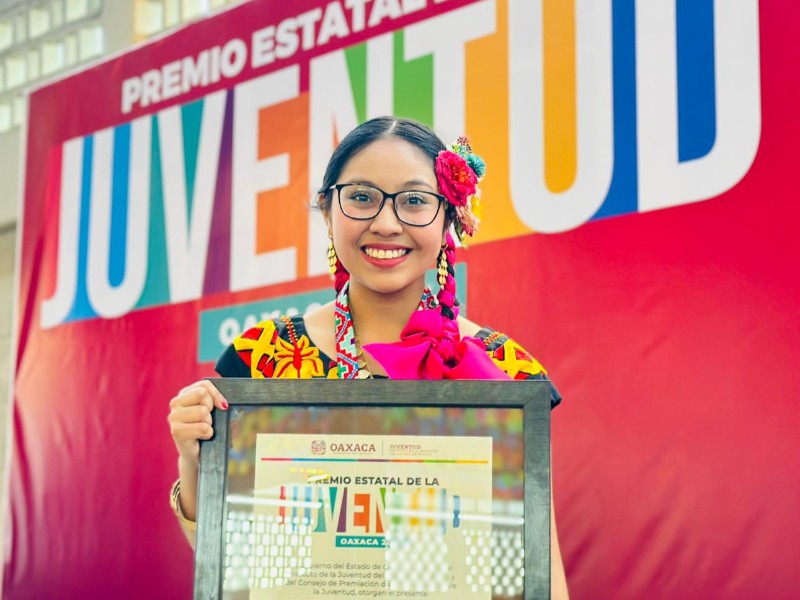 Entregan Premio Estatal de la Juventud 2024 en Oaxaca