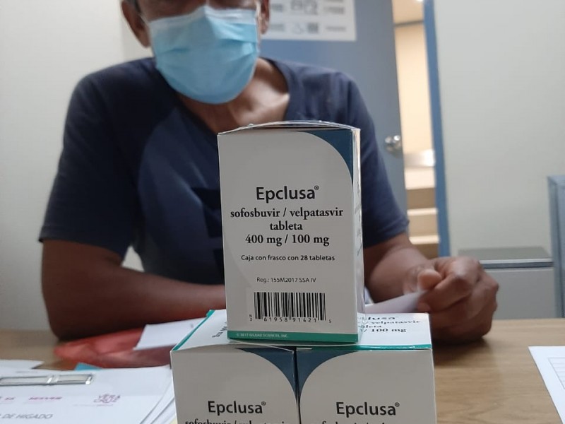 Entregan tratamientos contra hepatitis C, en Hospital Regional de Veracruz