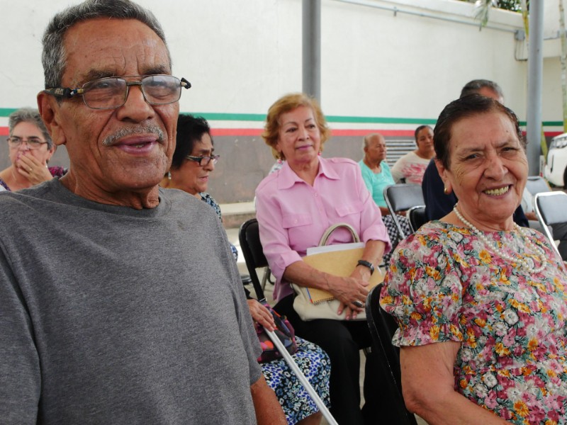 Entregarán tarjetas para la pensión de adultos mayores