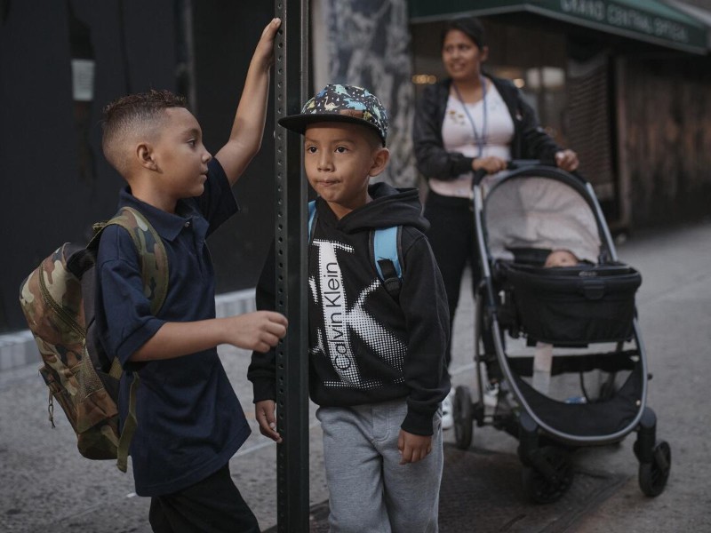 Podrían prohibir que niños indocumentados acudan a escuelas en EU