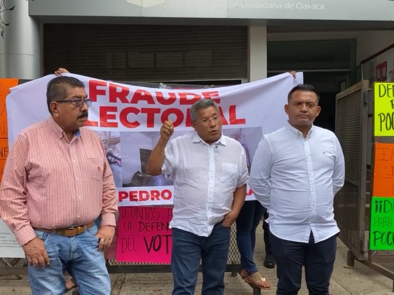 Ex candidatos de Pochutla denuncian fraude electoral en el IEEPCO