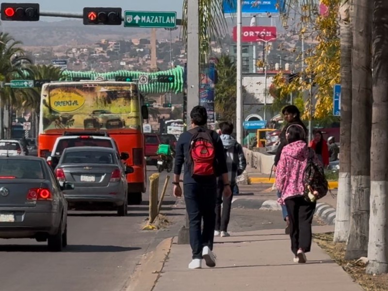 Exigen mejoras en transporte público tras aumento de tarifa