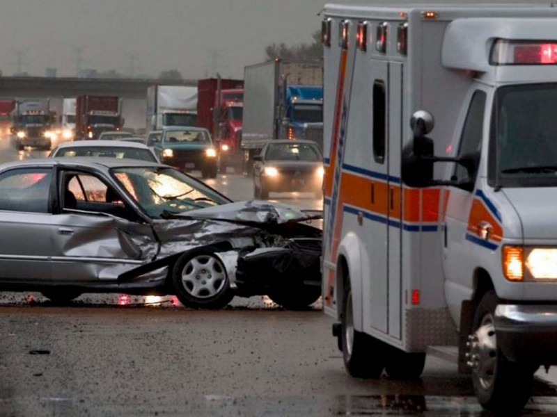 Fallecen dos personas en accidente automovilístico en Morelia