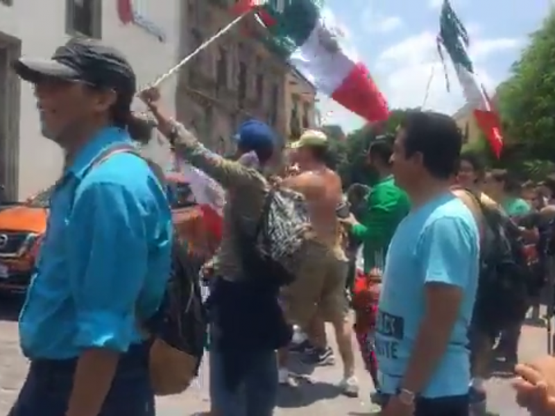 Festejan queretanos triunfo de México sobre Alemania