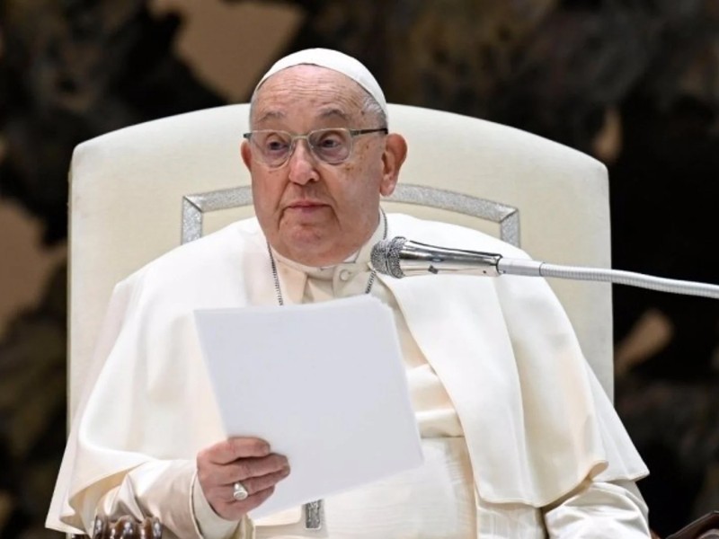 Papa Francisco sigue estable, no renunciará según cardenal Fernández