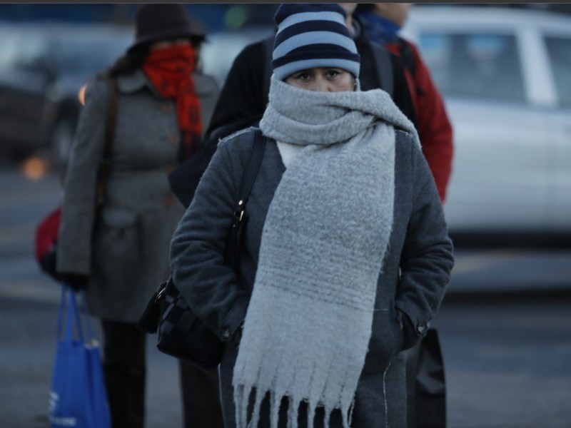 Frío extremo y lluvias sorprenden al país este lunes