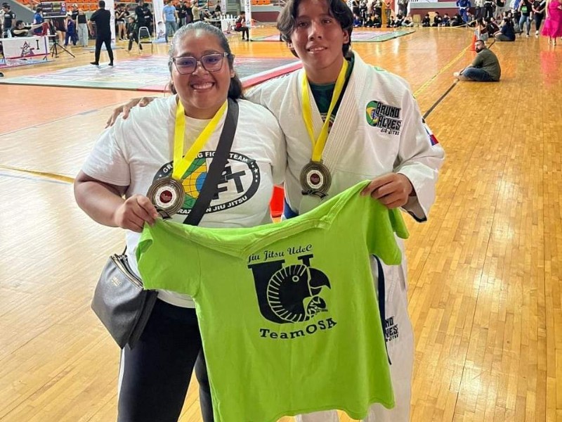 Ganan oro en competencia nacional de Jiu Jitsu