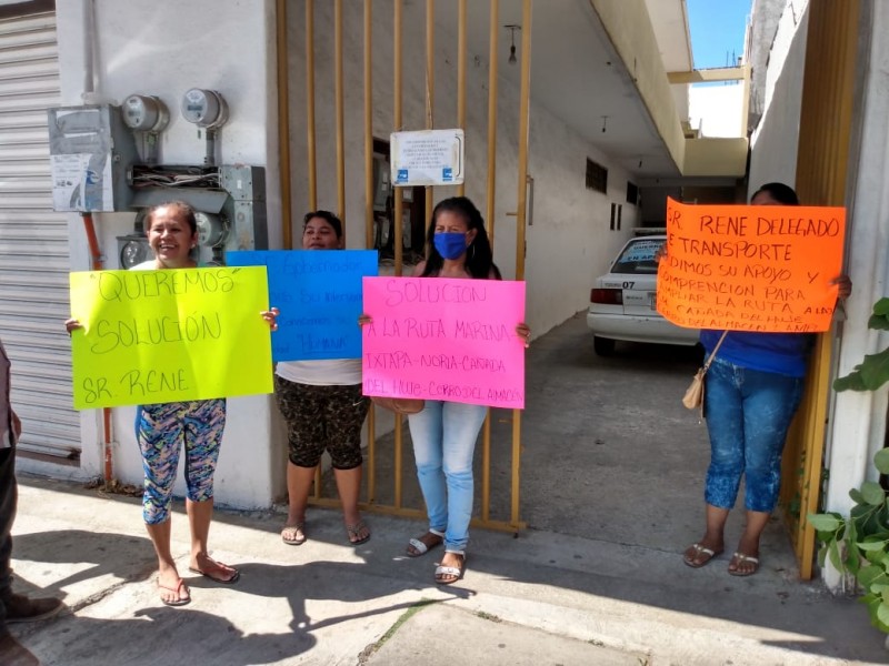 Habitantes protestan en Delegación de Transportes; piden ruta de urvans