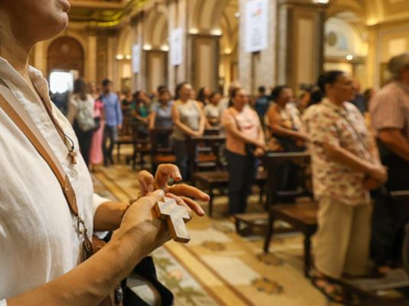 Iglesia en Buenos Aires eleva oraciones por el papa Francisco