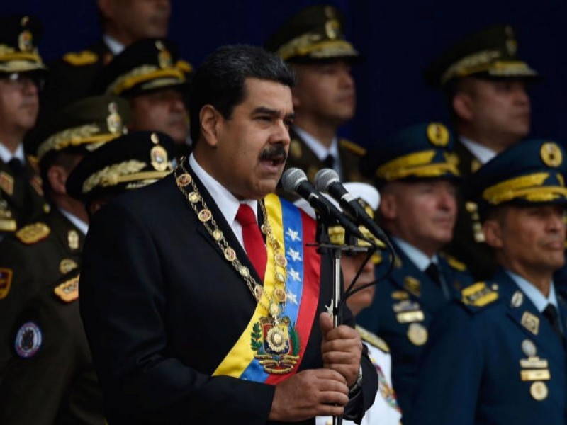 Implica Maduro a presidente Santos en atentado