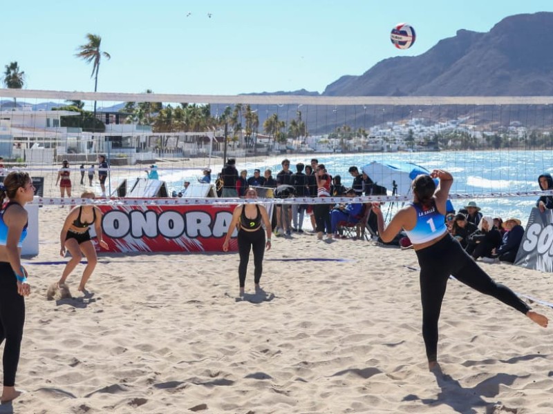 Inaugura torneo de eliminatoria estatal de voleibol de playa