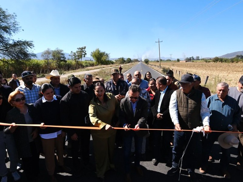 Inauguran rehabilitación en carretera en Ameca y anuncian inversión