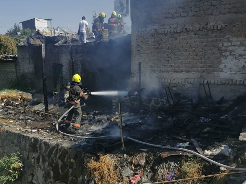 Incendio provoca evacuación de parroquia en El Mante