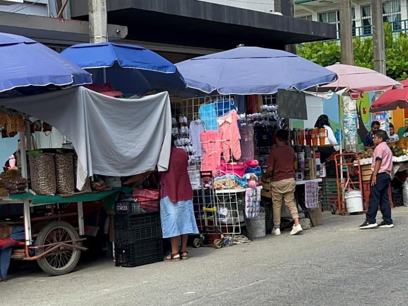 Incrementa comercio ambulante en centro de Tuxpan